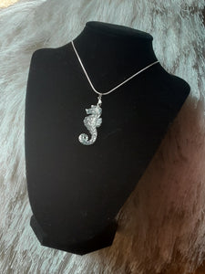 NOOK & CANDLE Jewelry Boutique Sea Horse Resin Pendant with Sterling Silver Snake Chain platinum Clasp 18inches Silver