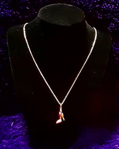 NOOK & CANDLE Jewelry Boutique Silver Plated link chain with Platinum Bead Clasp and High Heel Pendent Hot Pink