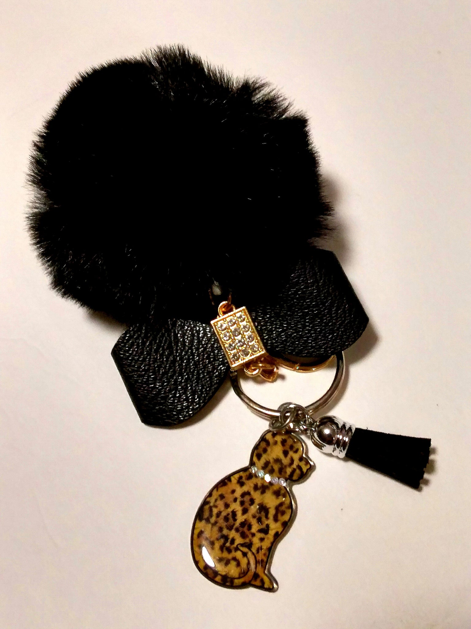 Keychain Spotted cat and puff